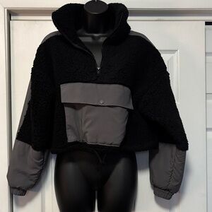 Sherpa cropped half zip pullover